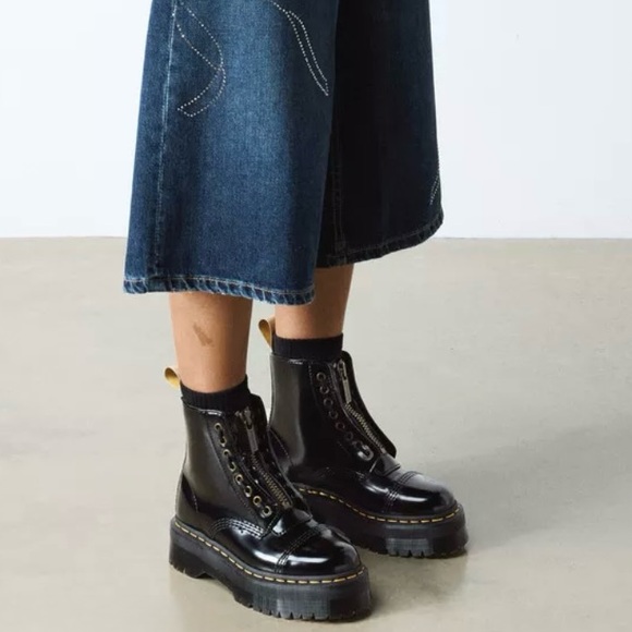 NWT Dr. Martens Sinclair Vegan Patent Leather boots in black Size 8 - Picture 3 of 16